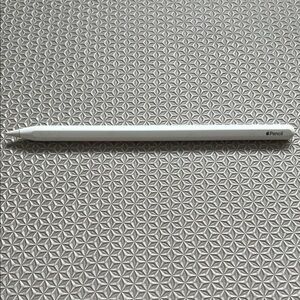 Apple Pencil  2nd Gen Used. No box included just the apple pencil.